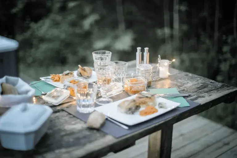 Menu "Saveurs" pour deux avec pintade farcie et sauce foie gras, un festin pour les papilles